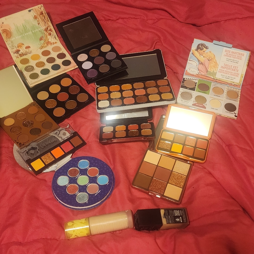 Makeup bundle - Picture 2 of 12